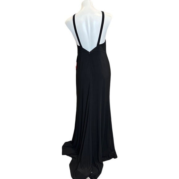Mac Duggal NWT Ieena Plunge Neck High Slit Black Gown, size 10 - Picture 6 of 11